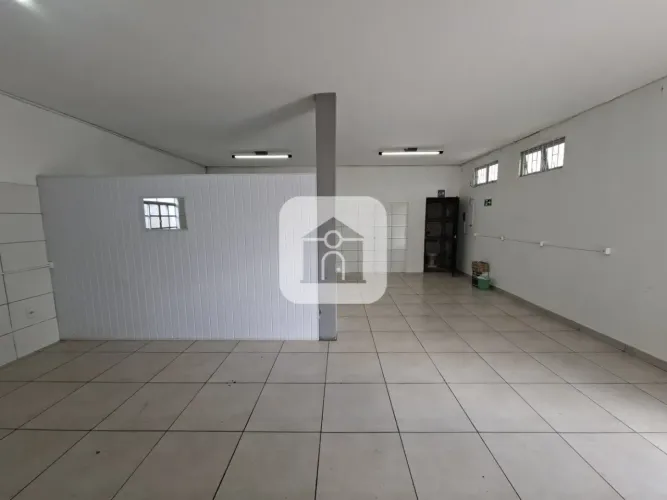 Cômodo para locação no bairro Jardim Ipanema