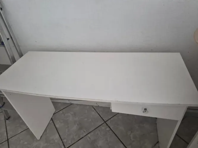 Vendo mesa de estudo 