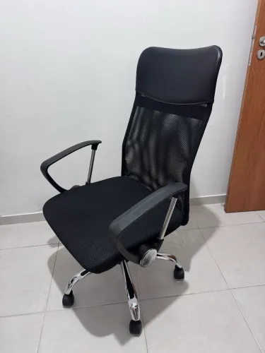Vende-se cadeira de escritório 