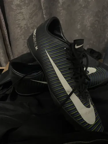 Chuteira Mercurial X