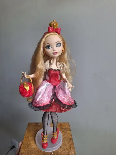 Apple White Ever After High w1l2