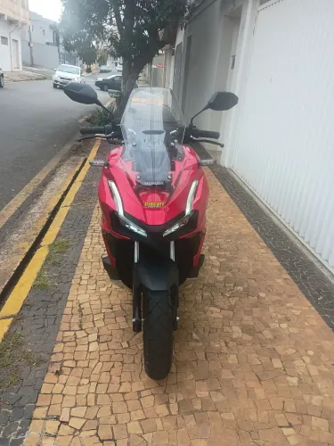 Moto ADV nova pouco uso valor 24.900