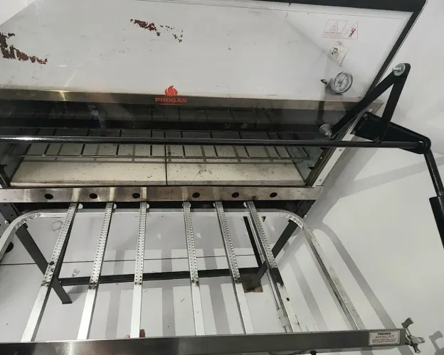 Forno Refratario a gás Progas PRP-900 G2 INOX P43990 (Pouco usado 14/05/2024)