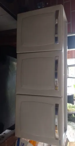 Paneleiro três portas 