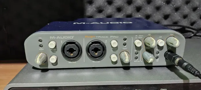 placa de audio fast track pro