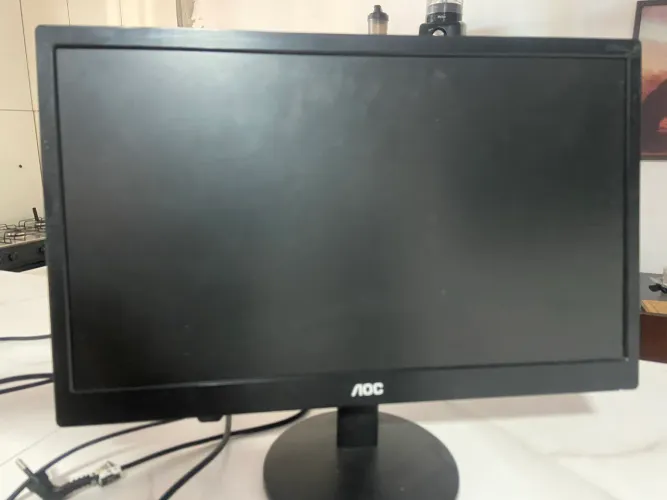 Monitor AOC