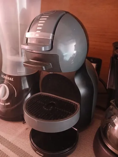 Vendo cafeteira Dolce gusto mini me