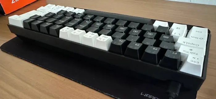 Teclado mecânico gamer 60%