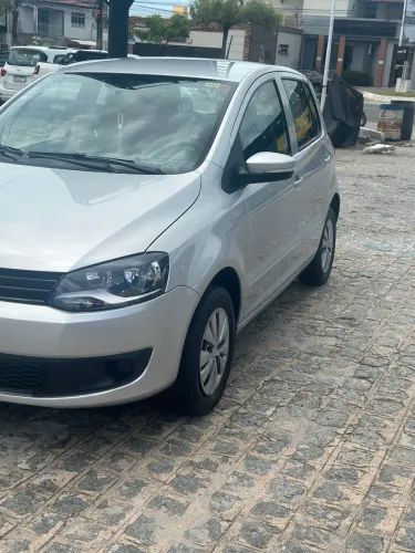 Volkswagen Fox Bluemotion 1.0 MI Total Flex 12V 5P 2014