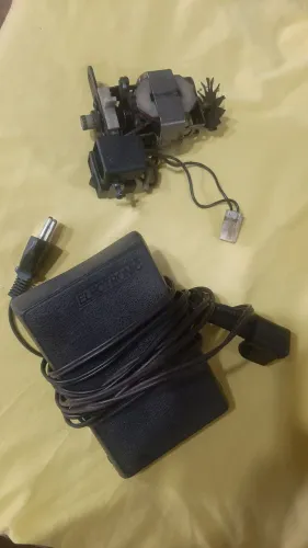 Motor com pedal máquina de costura singer Facilita e outros modelos 