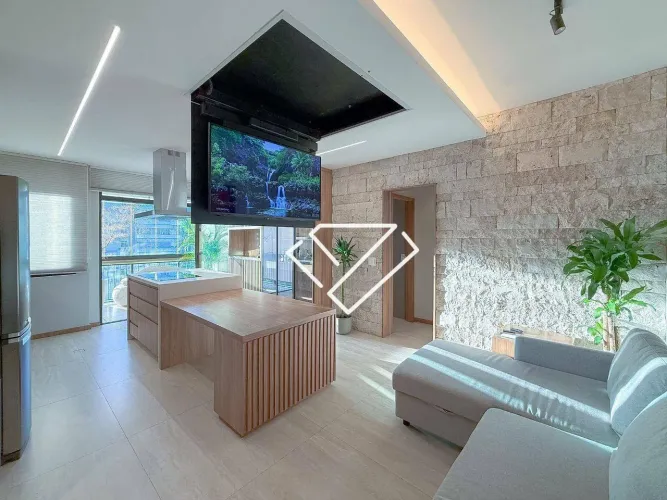 Apartamento Exclusivo no Leblon | Reformado | Vista Livre | Porteira Fechada à venda, 56 m