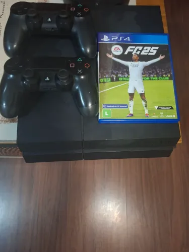ps4 mais 2 controles e o ea fc 25