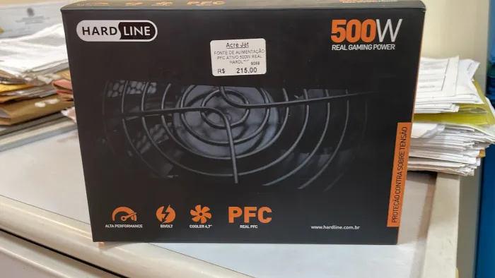 fonte de alimentação (PSU) para computador, da marca Hardline, modelo de 500 W.