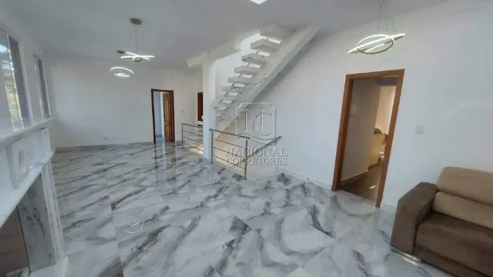 Sobrado para Venda e Locação com 482m² - Bragança Paulista - SP