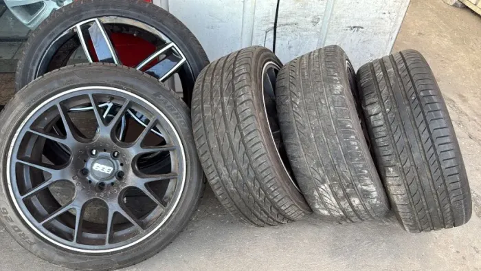 Rodas BBS 18" com pneus semi novos