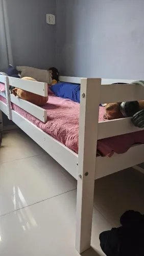 Cama de solteiro com colchão