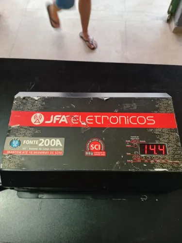 Fonte JFA 200 amperes 