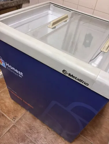 Freezer metalfrio NF20