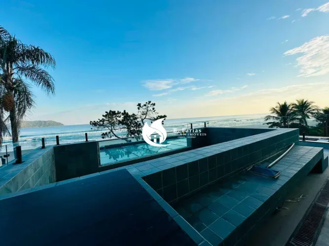 Casa frente mar em condominio fechado, 04 suites, Praia de Juquehy