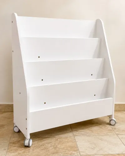 Suporte de livros branco com rodinhas da organizemobili
