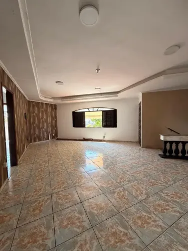 Imóvel disponível para locação na Av. Sta. Cruz do Mariac, Vila São José/ Taubaté-SP