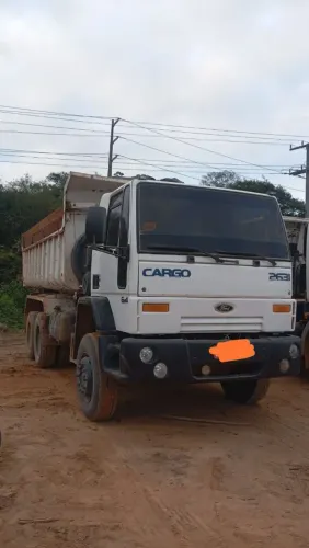 Caminhão caçamba 6x4 Traçado