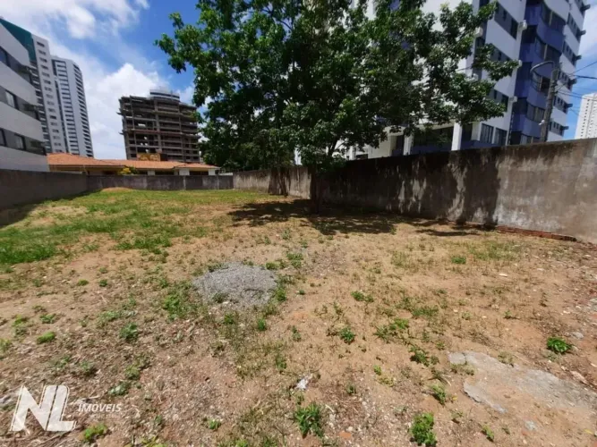 Terreno com 480m² na Rua dos Tororós - Lagoa Nova