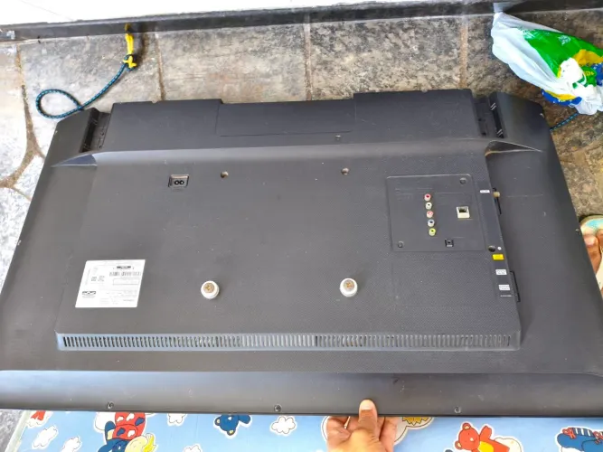 VENDO TV SAMSUNG 43" PRA TIRAR PEÇAS