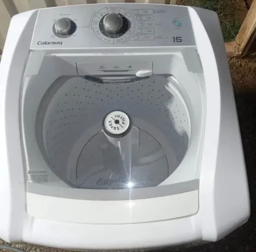 Vendo máquina de lavar roupa Colormaq 15 bem nova