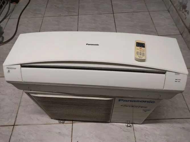 Ar condicionado Panasonic 12 mil BTUs inverter (DEIXO INSTALADO)