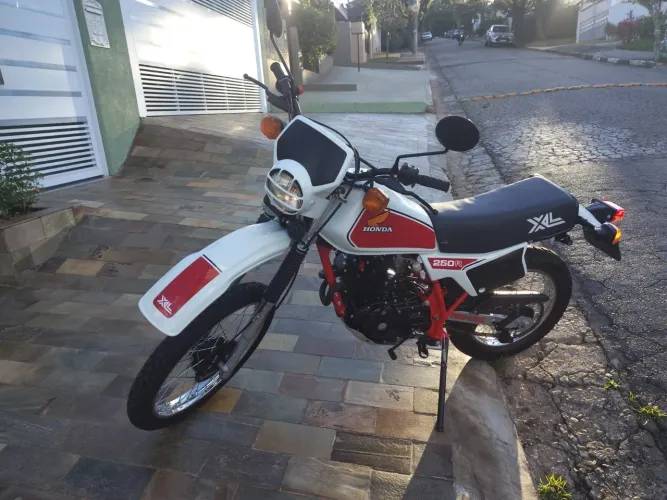 Xl250R  Placa Preta