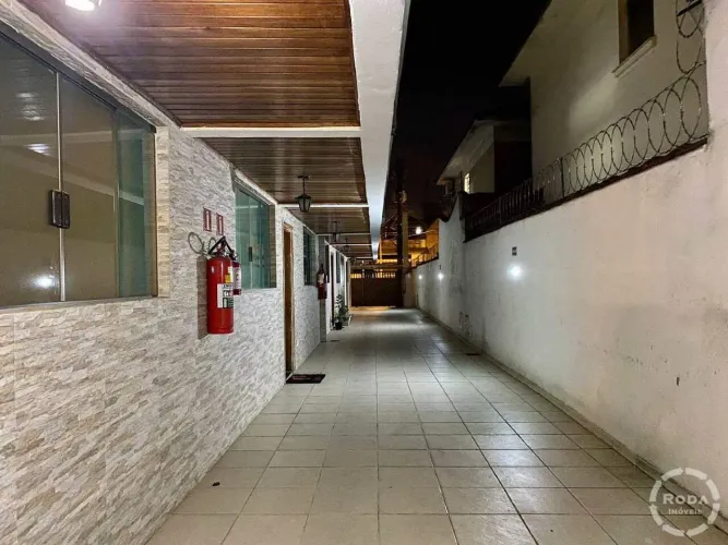 Casa em condomínio fechado a venda em Santos, localizada no bairro do Macuco.