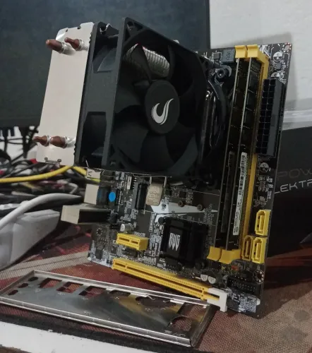 Kit Intel / i5 / 16GB / LGA 1155