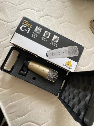 Microfone CONDESADOR, Behringer C1