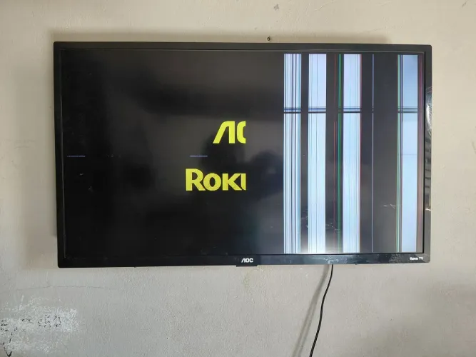 Smart tv 32 Polegadas - COM DEFEITO 