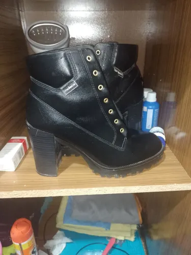 Bota coturno 40
