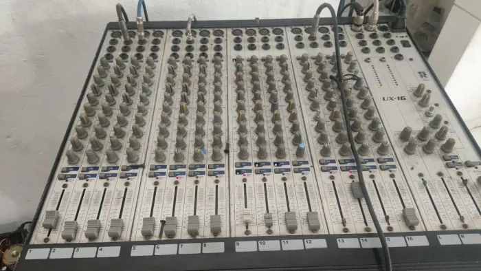 Mesa staner 16 canais com direct out