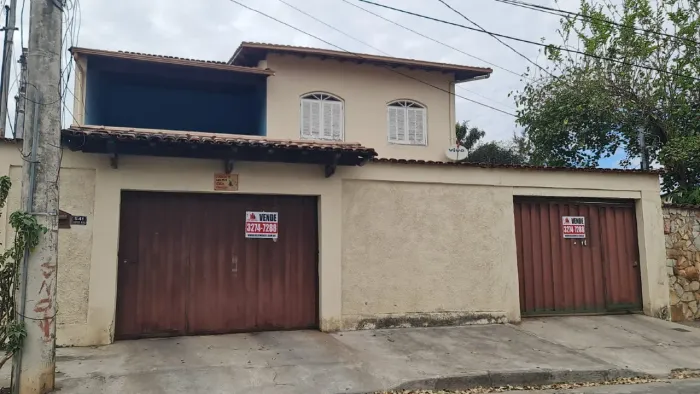 Casa com 5 quartos à venda, 360m² - Satélite