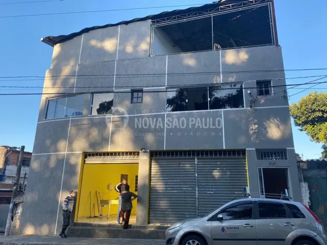 Prédio à Venda em Campanário, Diadema - SP