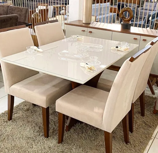 Mesa de Jantar 1,20 x 0,80 com 4 cadeiras - R$ 2.000