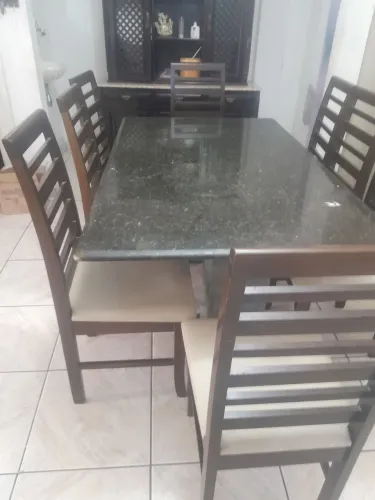 Mesa em granito 8 cadeiras