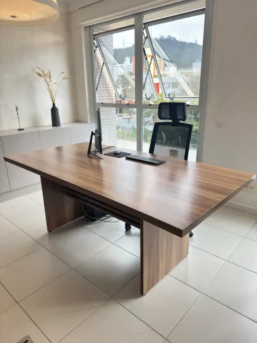 Mesa de Escritório em MDF (2m x 1m)