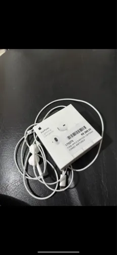 Fone Apple EarPods Original (Conector Lightning) - Semi-novo