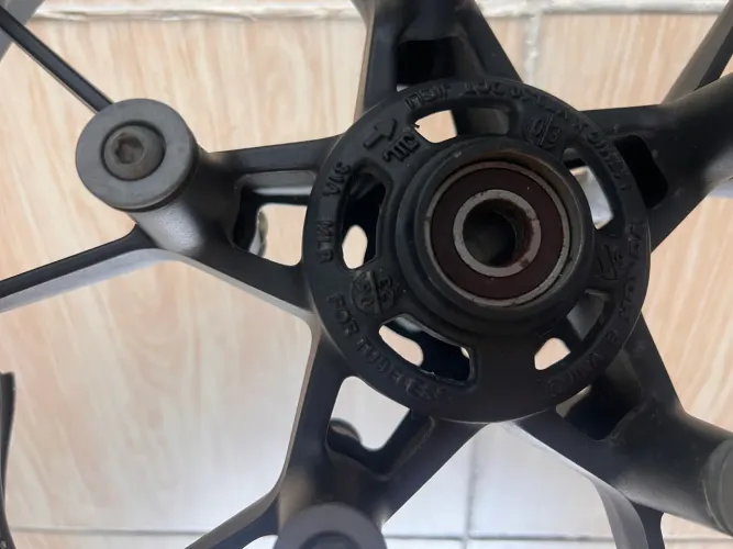 Vendo aro da CB 500f 2025 está com problema