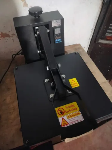 Prensa térmica tamanho 38x38 bem zeradinha completa