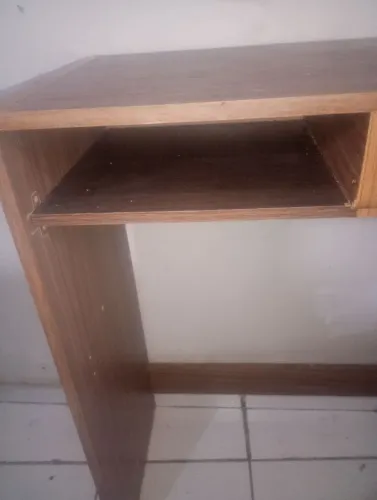 Escrivaninha / mesa de estudo