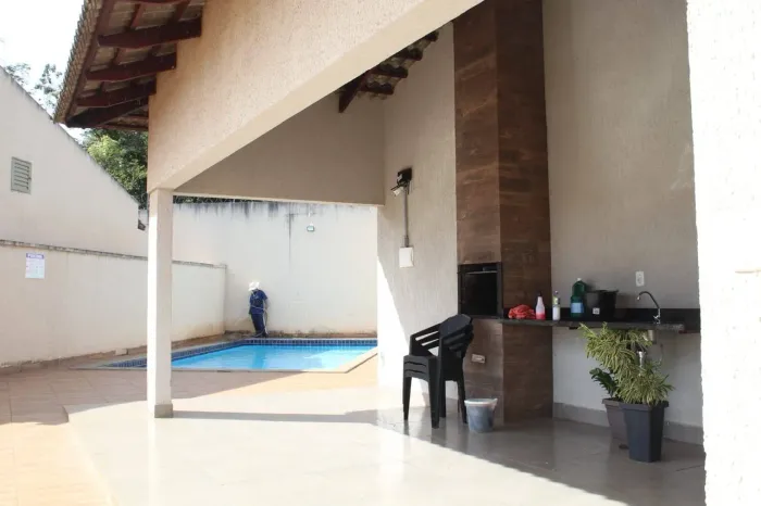 Casa de 2 quartos - Área Gourmet - Vaga de Garagem - Parque Eldorado Oeste
