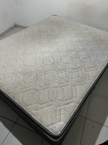 Cama Queen