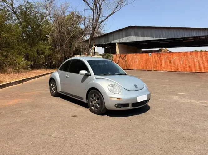Volkswagen New Beetle 2.0 MI Mec./aut. 2009