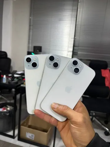 iPhone 15 